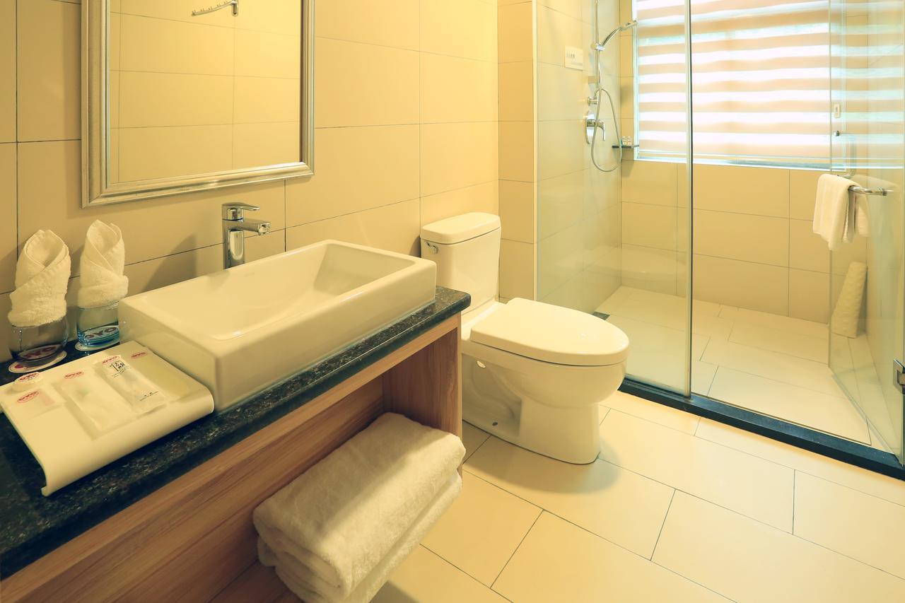 Oyo8001 Tiandi Hotel Шънджън Екстериор снимка
