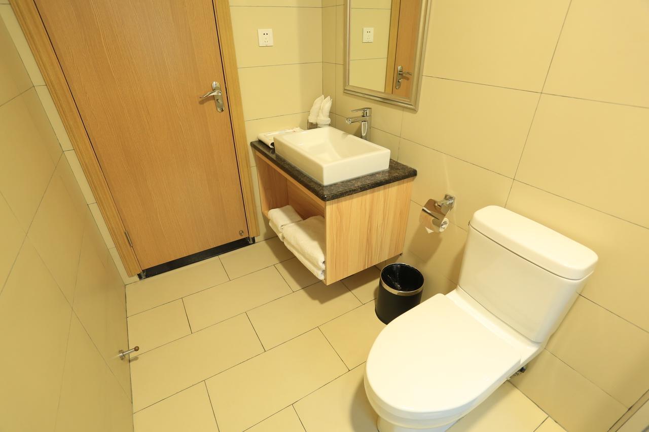 Oyo8001 Tiandi Hotel Шънджън Екстериор снимка